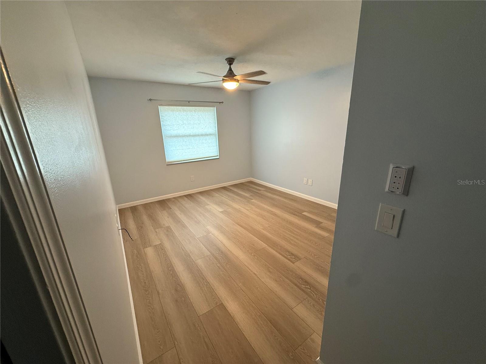 Image 16 of 29 For 110 & 112 Gloucester Blvd 110 & 112