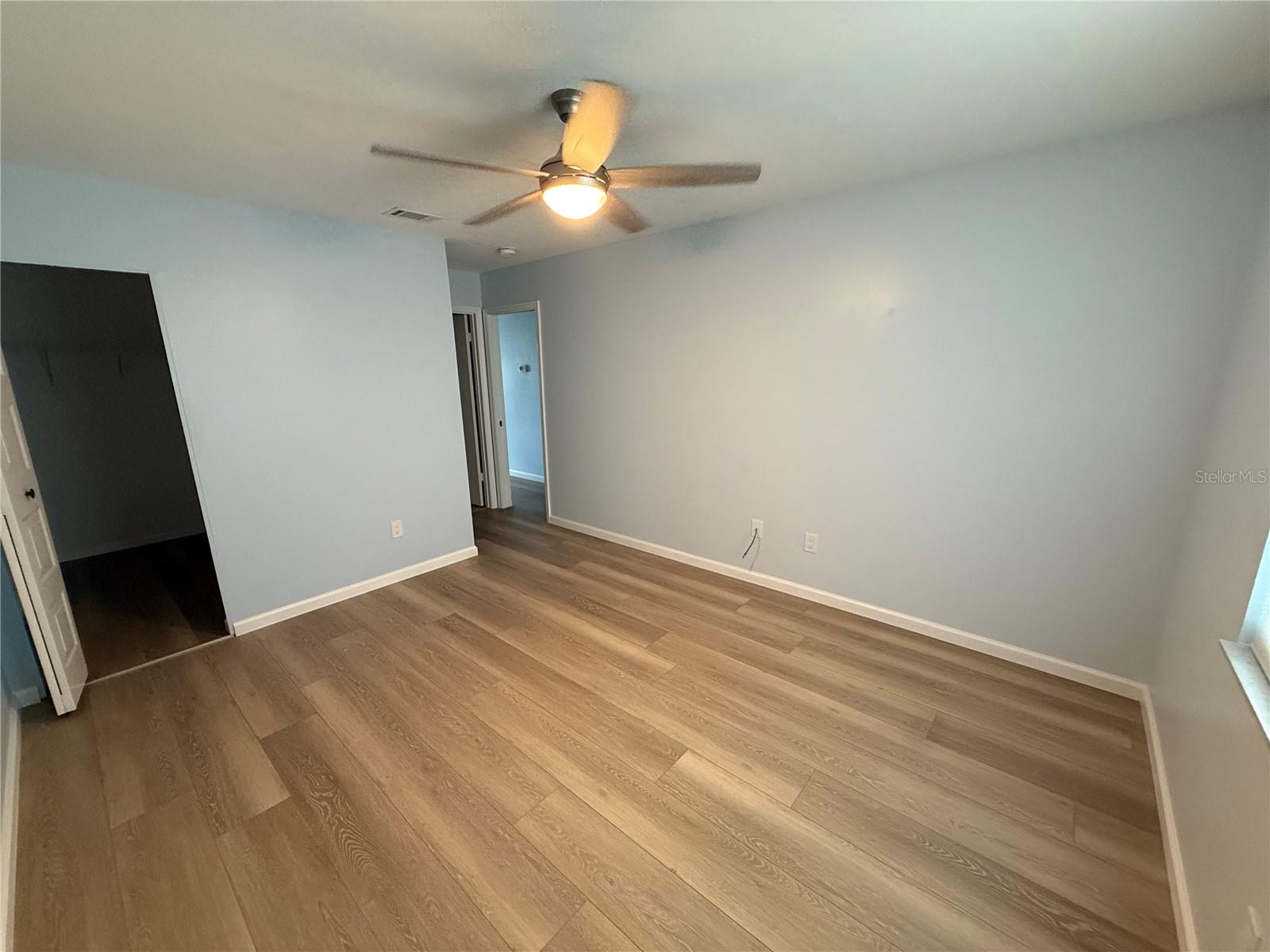 Image 18 of 29 For 110 & 112 Gloucester Blvd 110 & 112