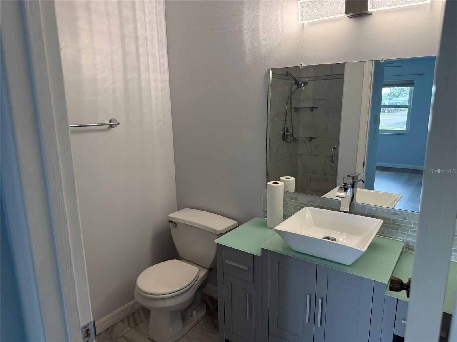 Image 20 of 29 For 110 & 112 Gloucester Blvd 110 & 112