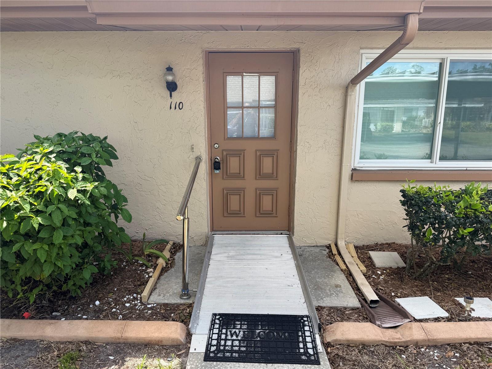 Image 3 of 29 For 110 & 112 Gloucester Blvd 110 & 112