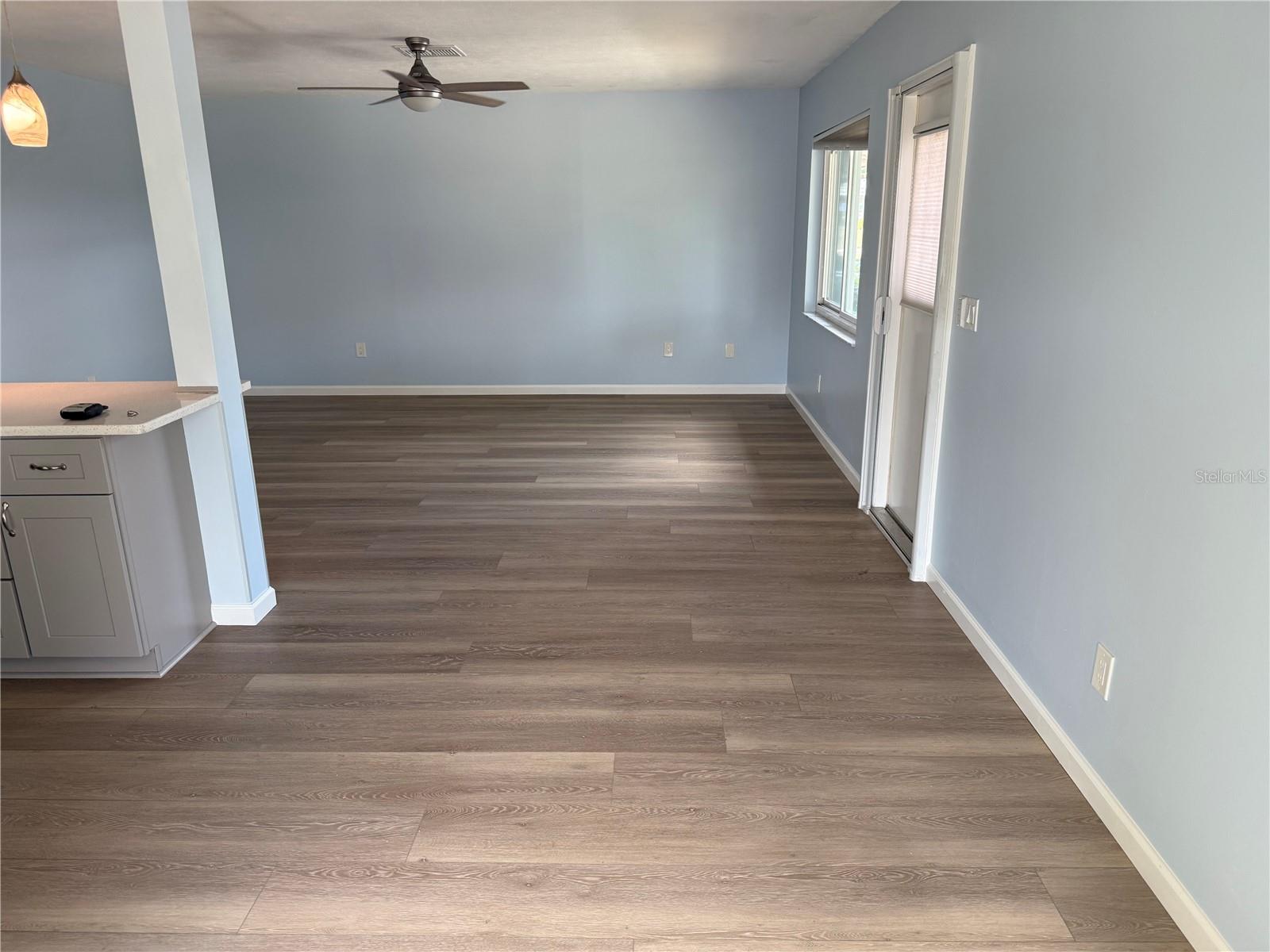 Image 8 of 29 For 110 & 112 Gloucester Blvd 110 & 112