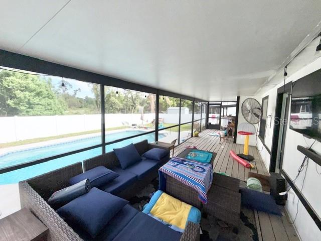 Image 20 of 22 For 219 Pebble Court