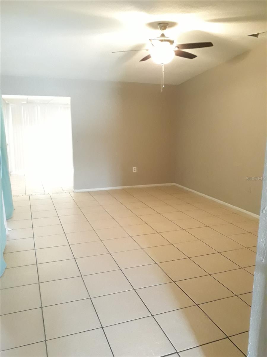 Image 3 of 12 For 1185 Soria Avenue