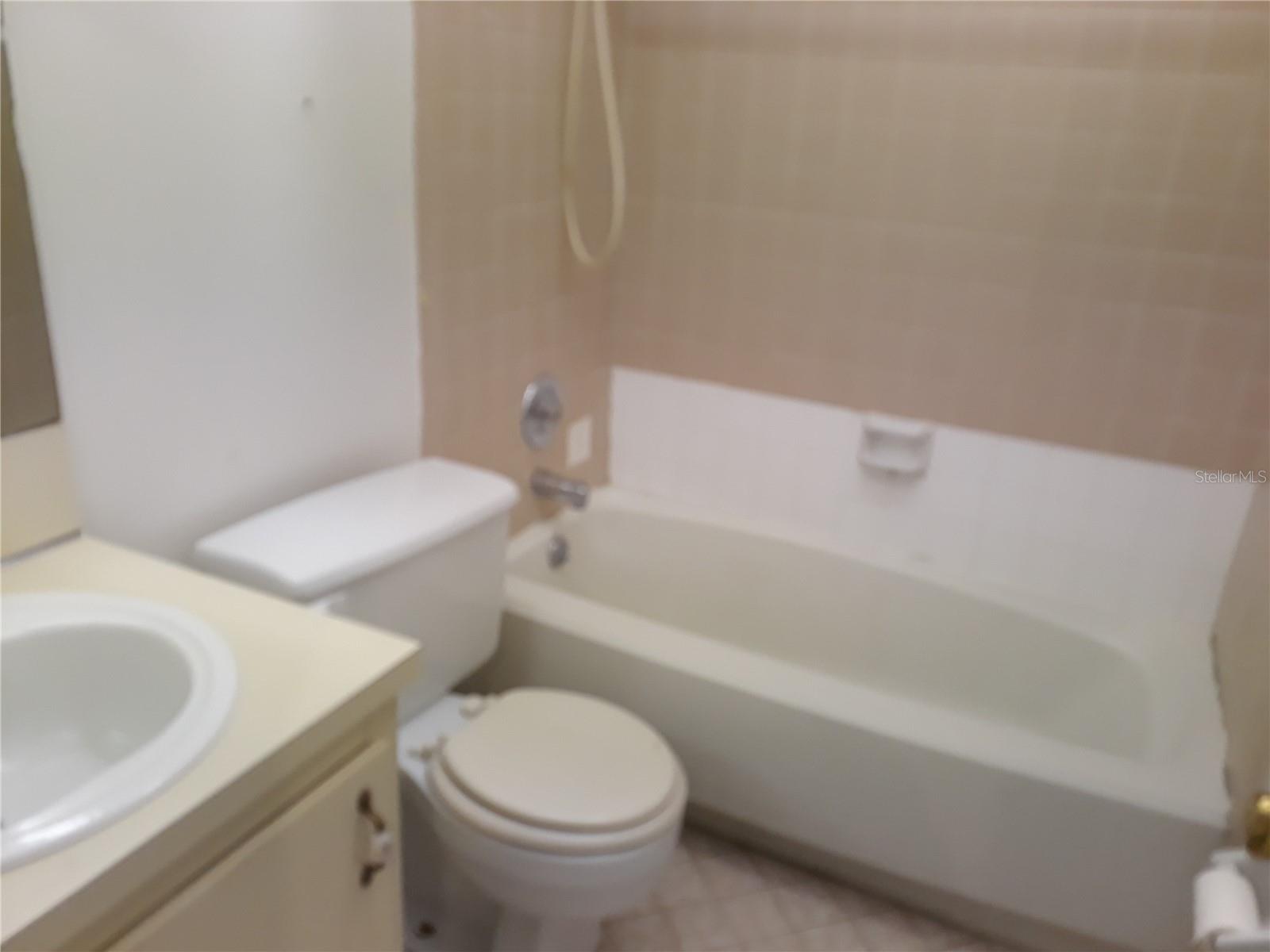 Image 9 of 12 For 1185 Soria Avenue