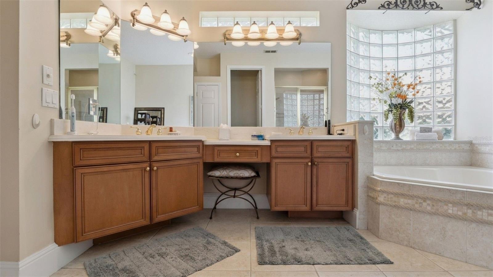 Image 37 of 68 For 1329 Glenheather Drive