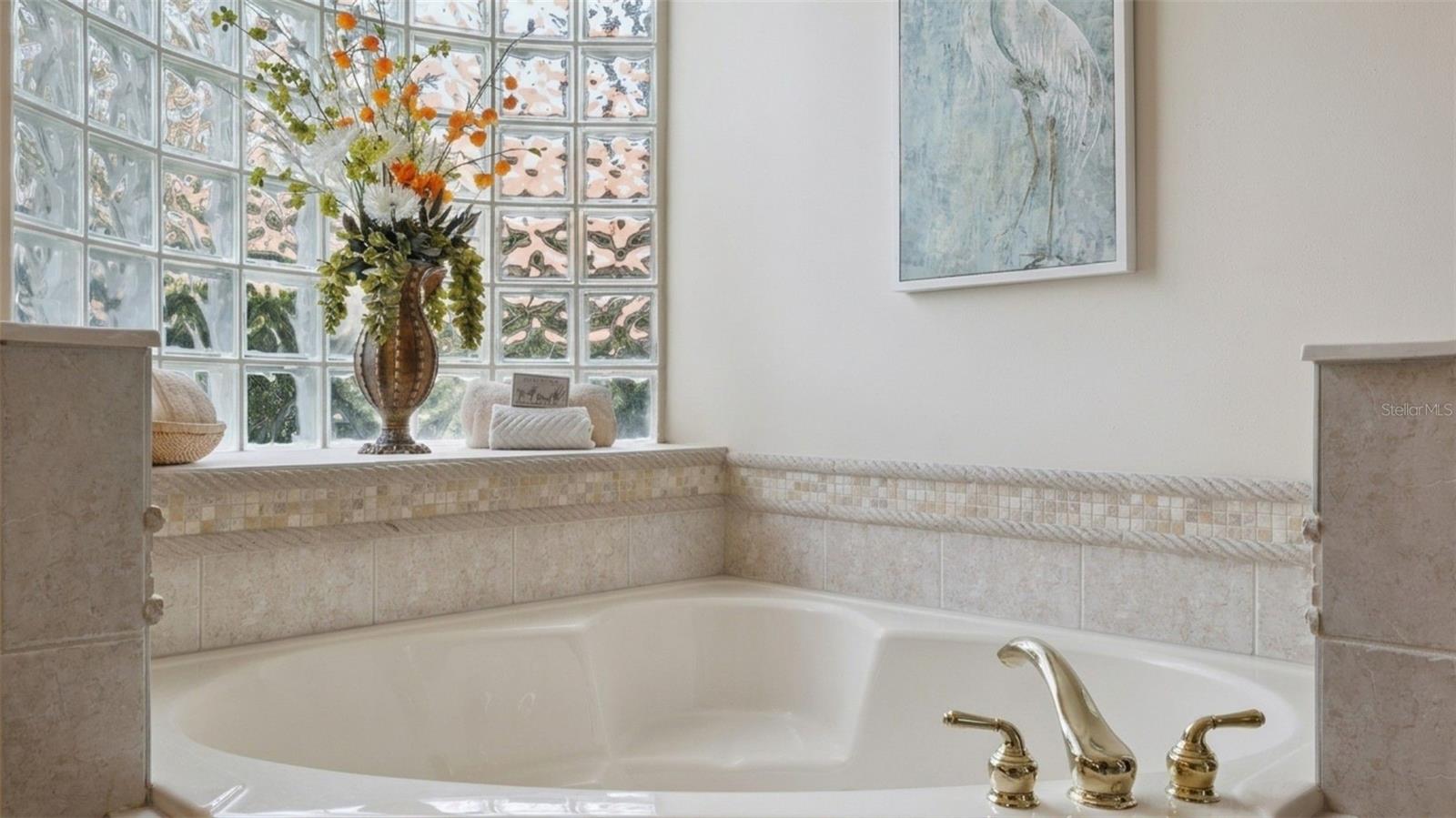 Image 39 of 68 For 1329 Glenheather Drive