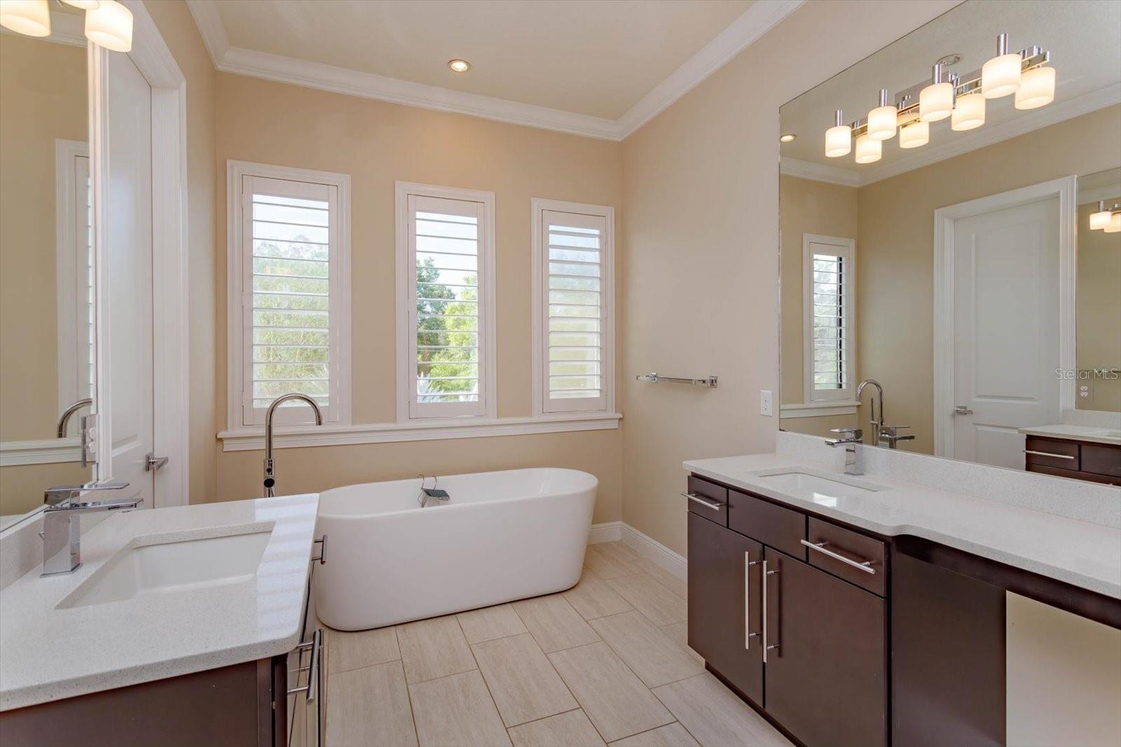 Image 19 of 35 For 1441 Oneco Avenue