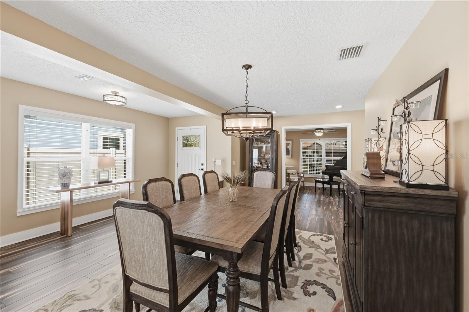 Image 14 of 42 For 546 King Street