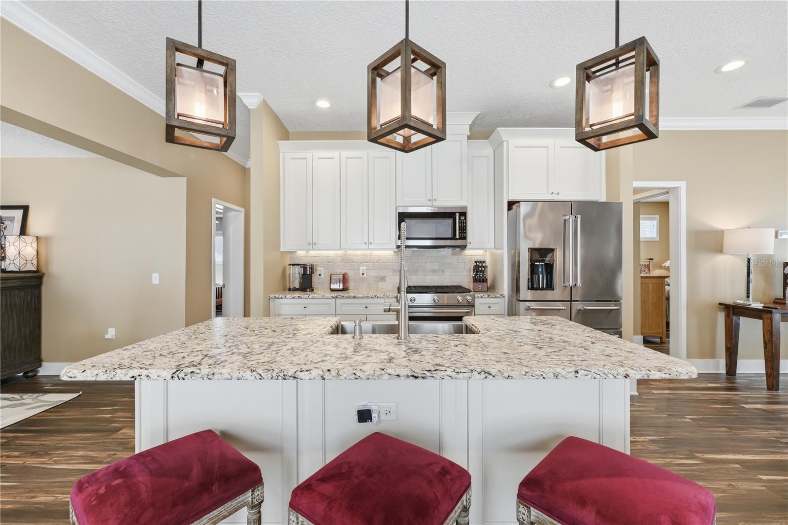 Image 17 of 42 For 546 King Street