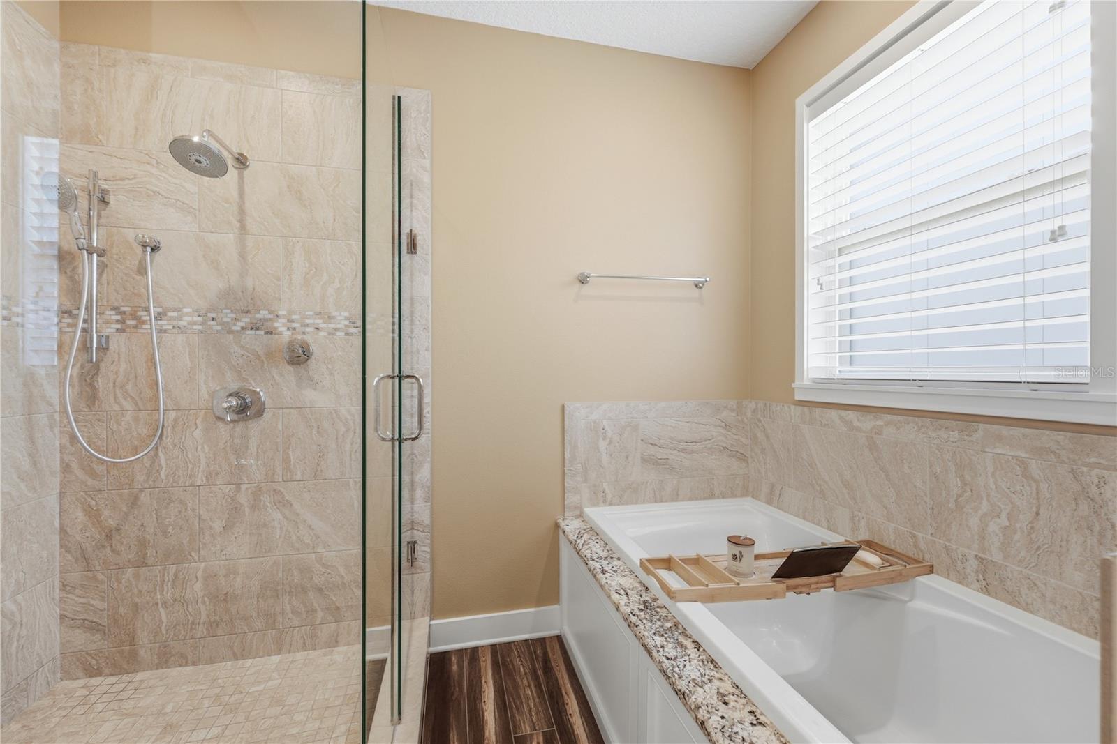 Image 24 of 42 For 546 King Street