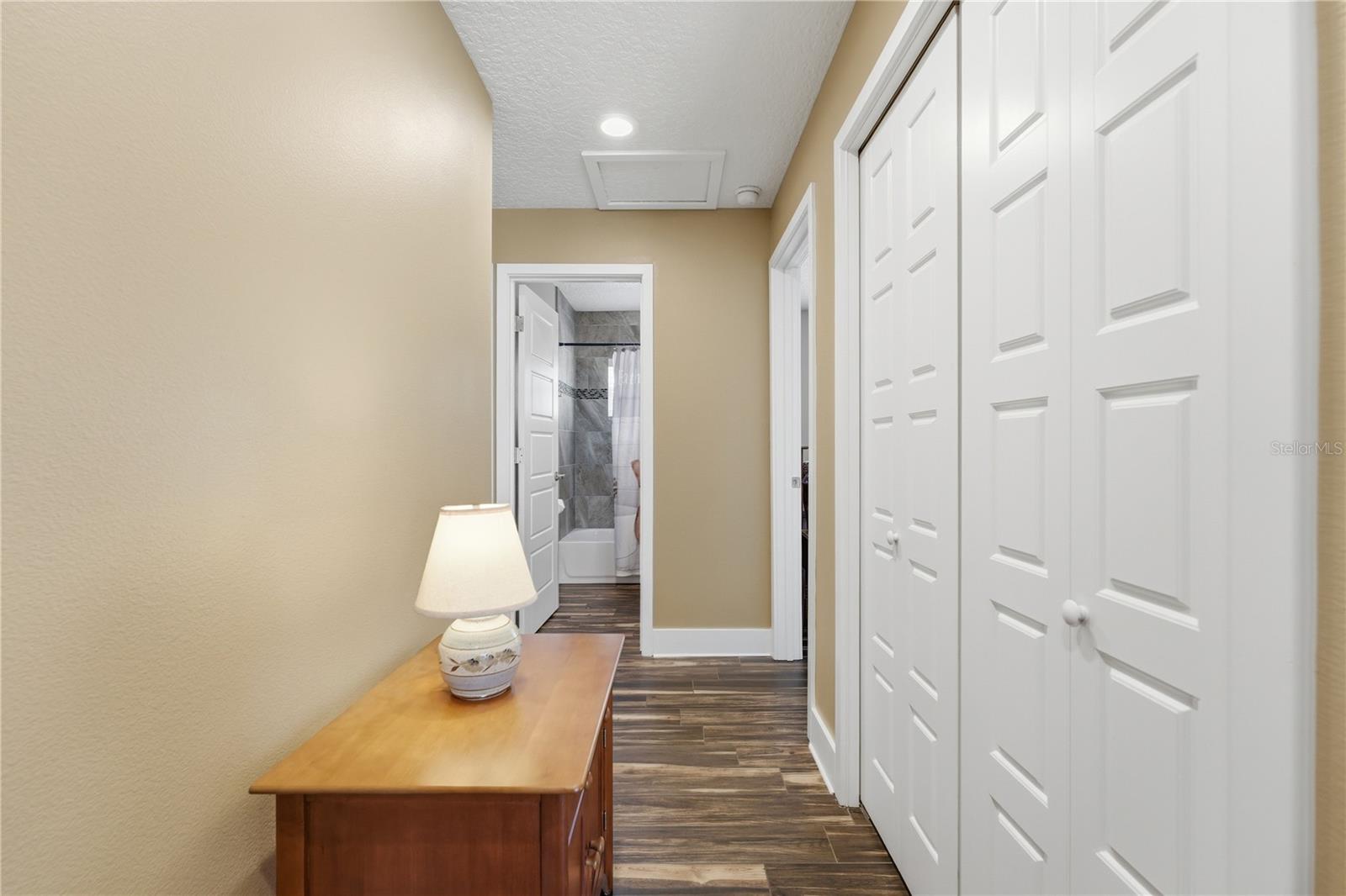 Image 33 of 42 For 546 King Street