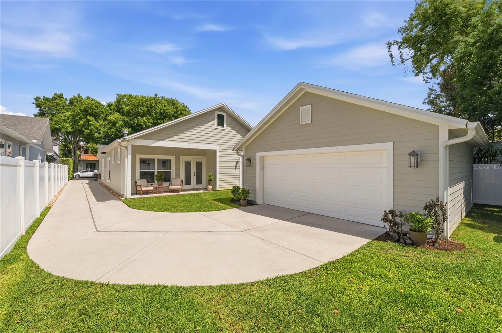 Image 4 of 42 For 546 King Street