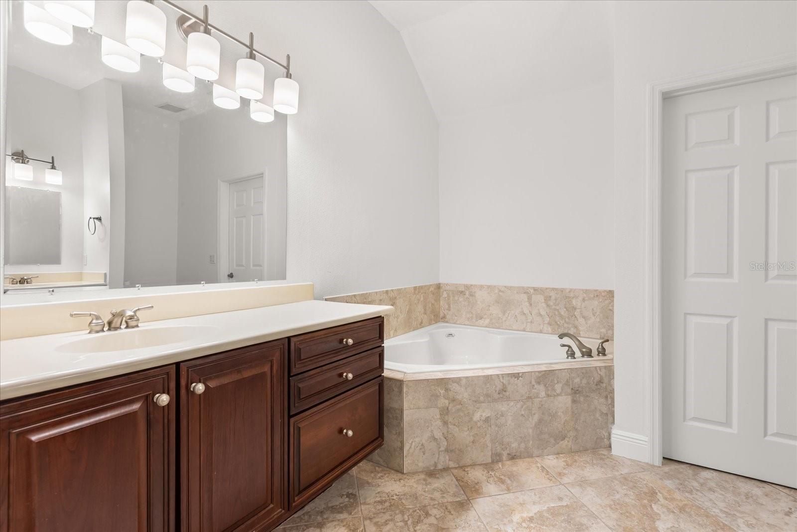 Image 17 of 44 For 1161 Charming Street