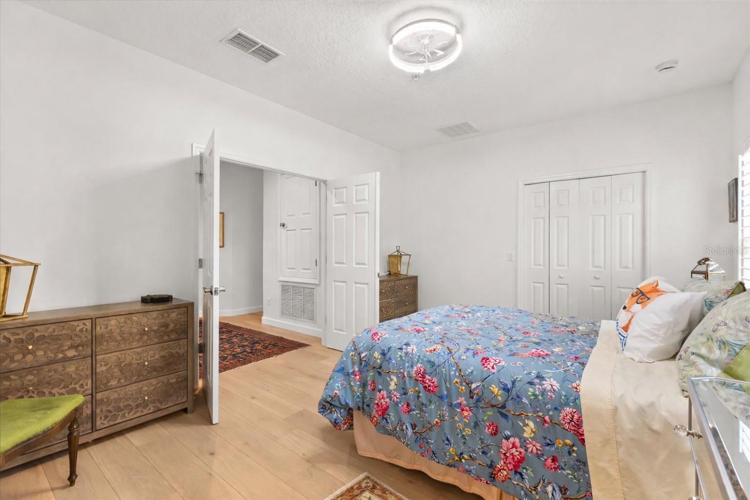 Image 22 of 44 For 1161 Charming Street