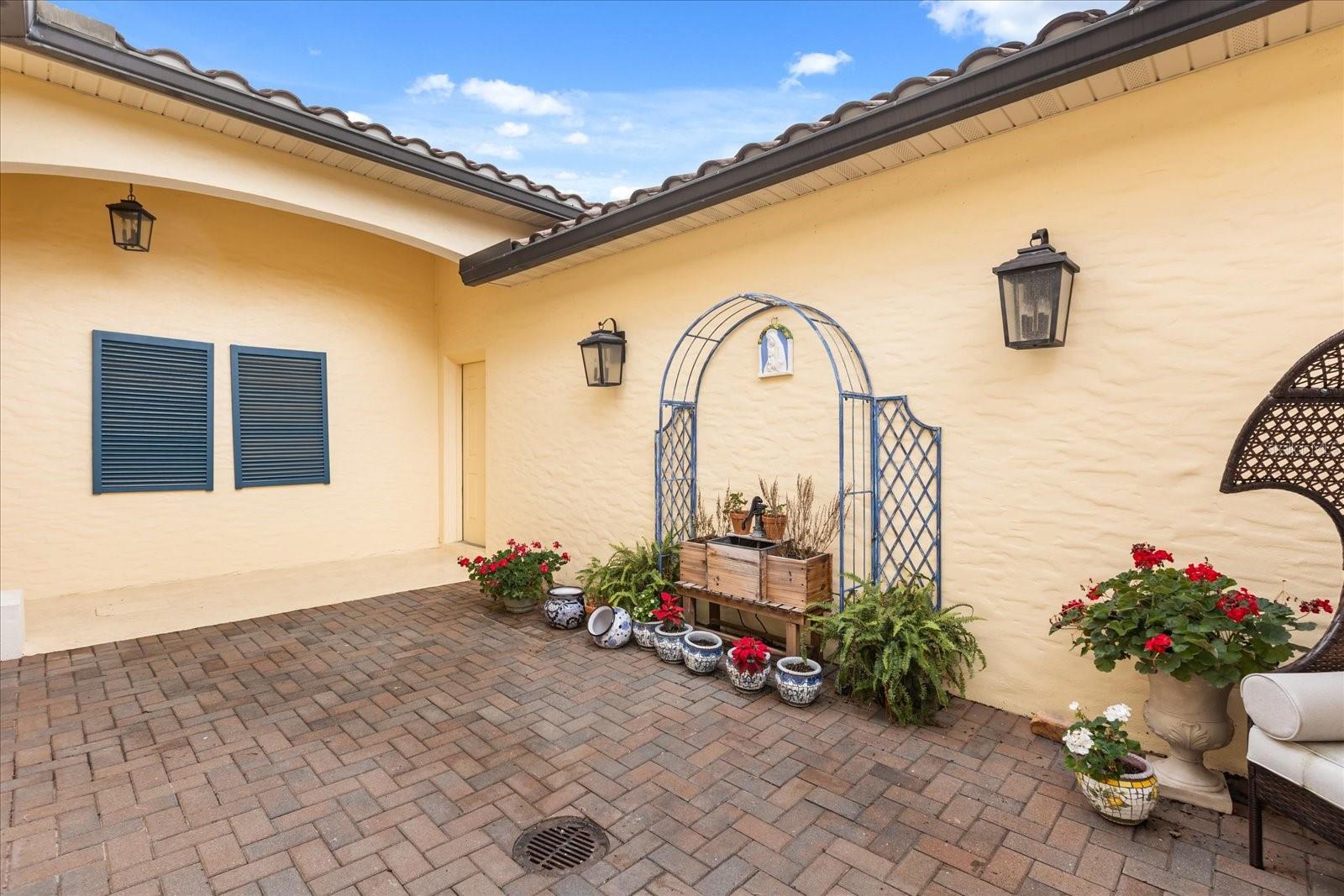 Image 36 of 44 For 1161 Charming Street