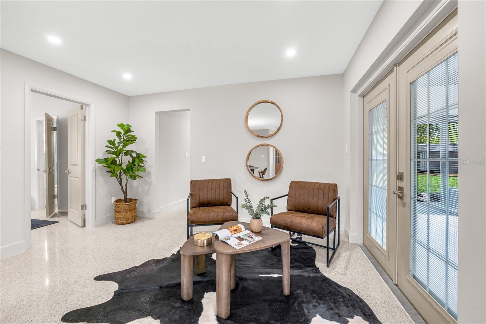 Image 15 of 50 For 639 Friar Road