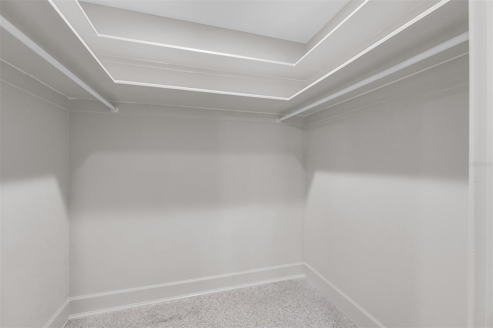 Image 21 of 50 For 639 Friar Road