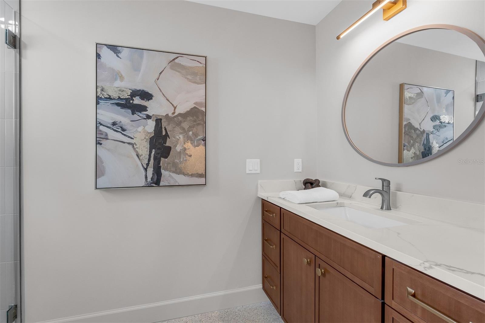 Image 25 of 50 For 639 Friar Road