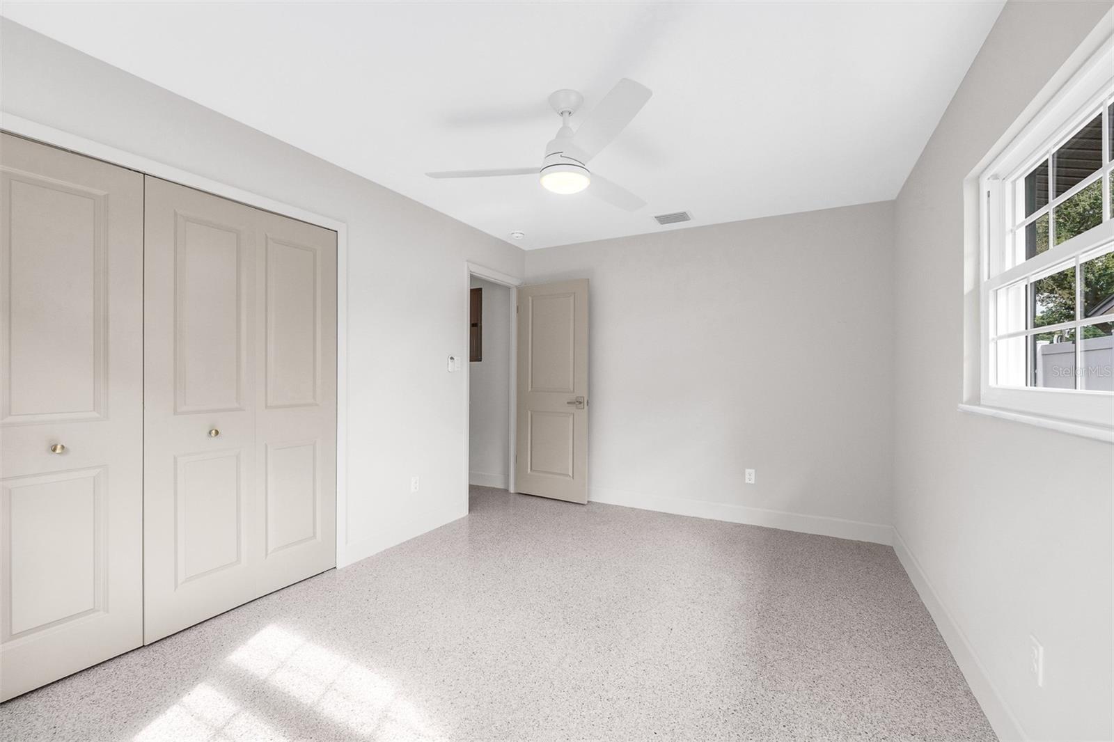 Image 28 of 50 For 639 Friar Road