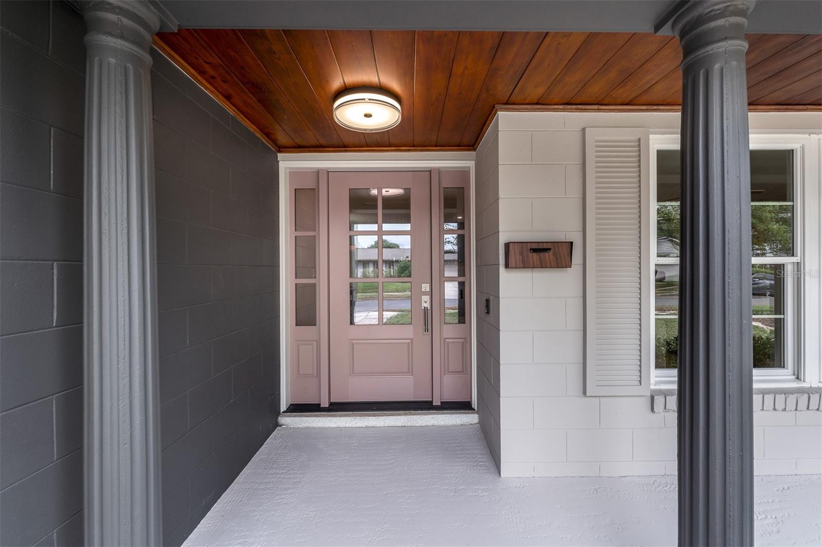 Image 3 of 50 For 639 Friar Road