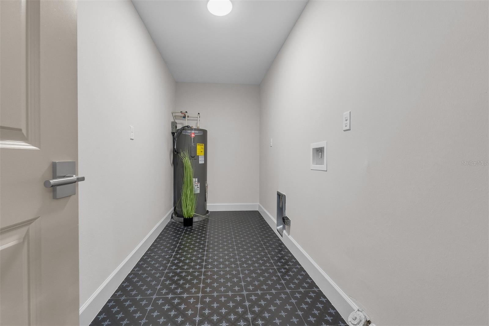 Image 32 of 50 For 639 Friar Road