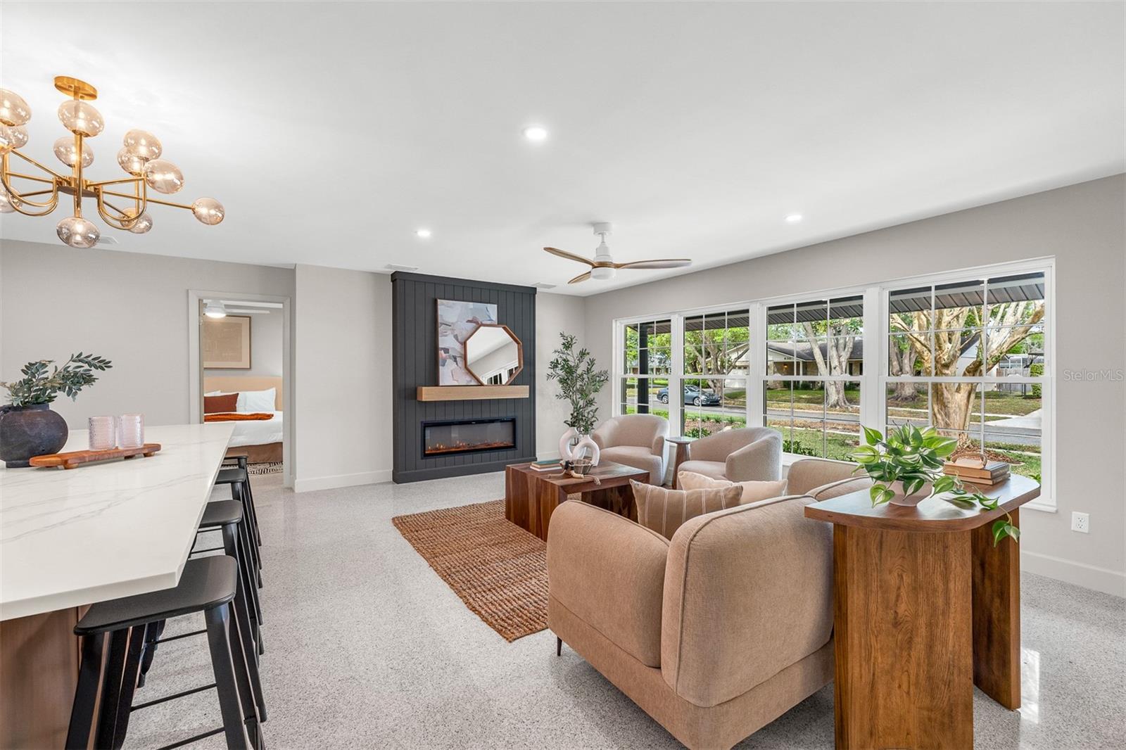 Image 7 of 50 For 639 Friar Road