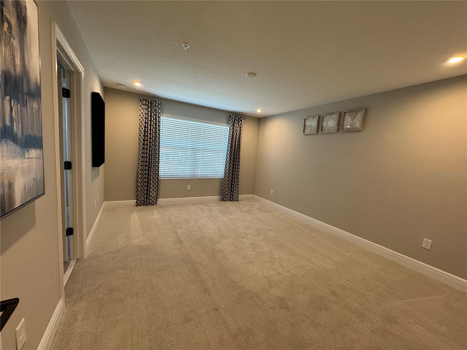 Image 17 of 26 For 12455 Shipwatch