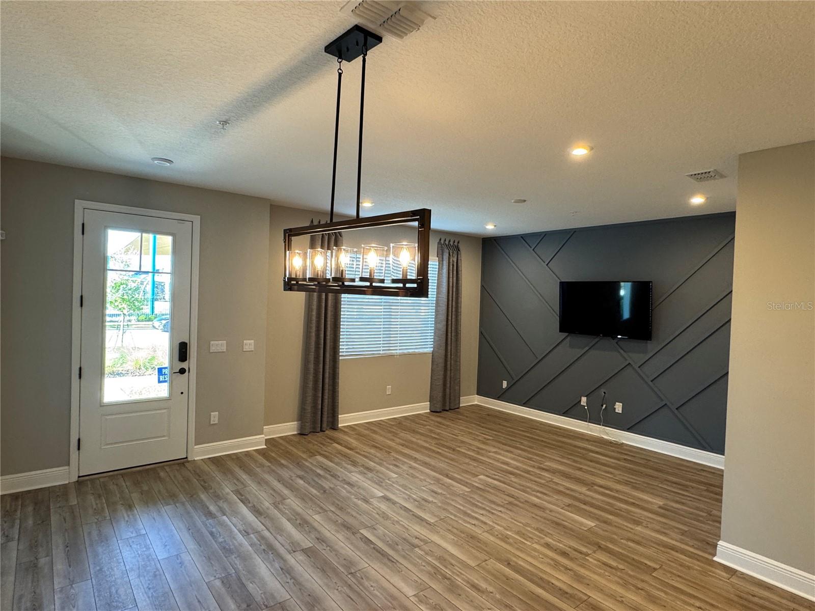 Image 24 of 26 For 12455 Shipwatch