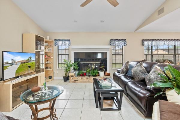 Image 4 of 51 For 3132 Sky St