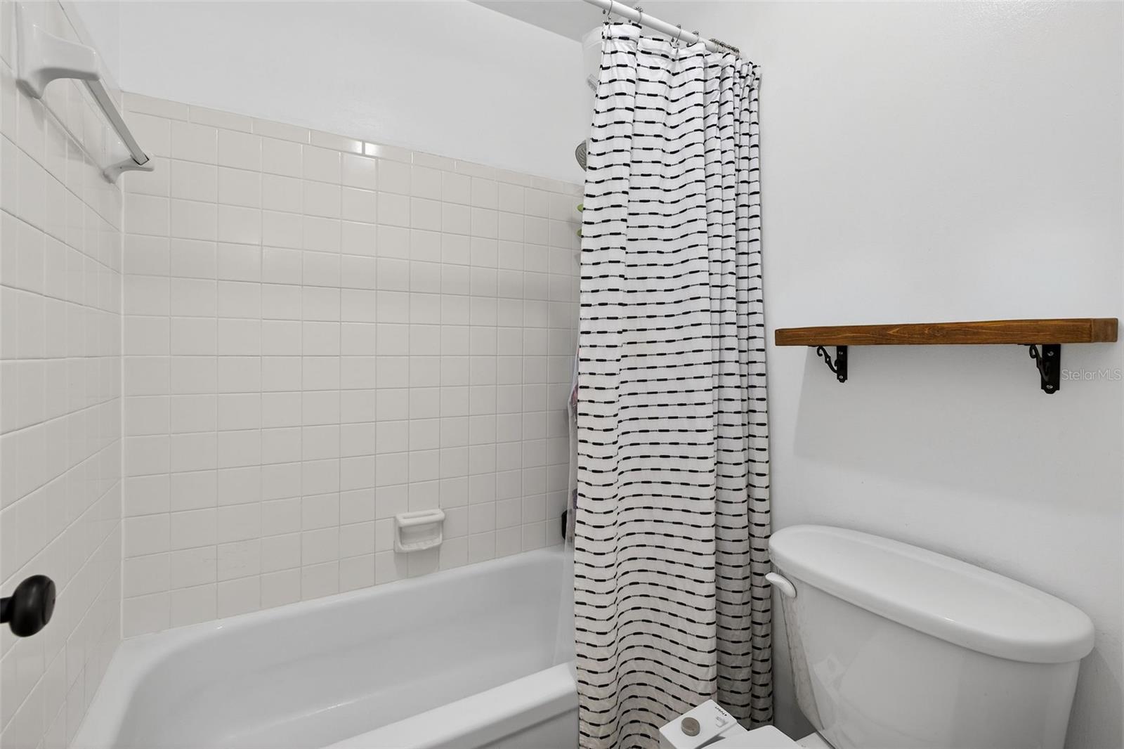 Image 13 of 29 For 200 Saint Andrews Boulevard 2901