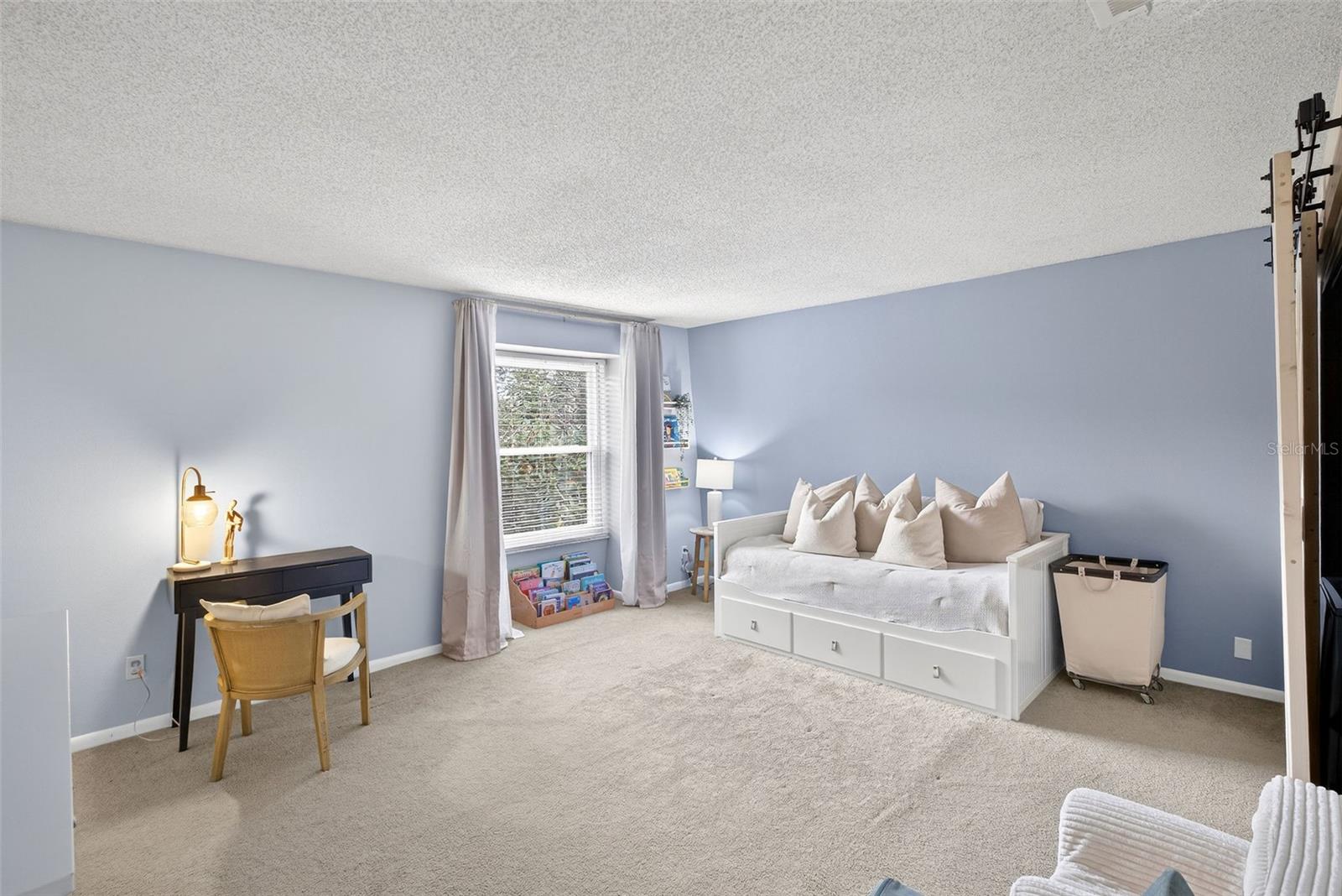 Image 14 of 29 For 200 Saint Andrews Boulevard 2901