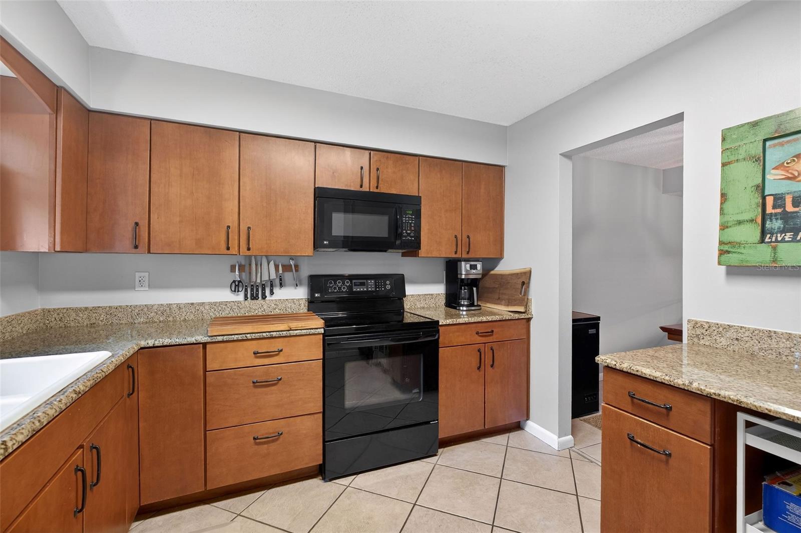 Image 6 of 29 For 200 Saint Andrews Boulevard 2901