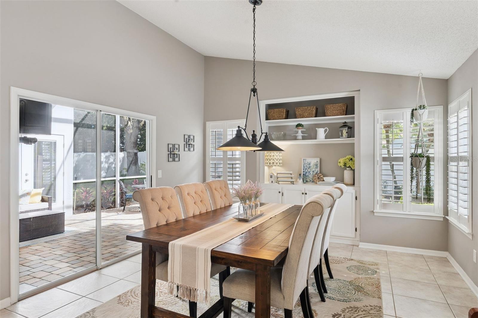 Image 11 of 63 For 271 Wescliff Drive