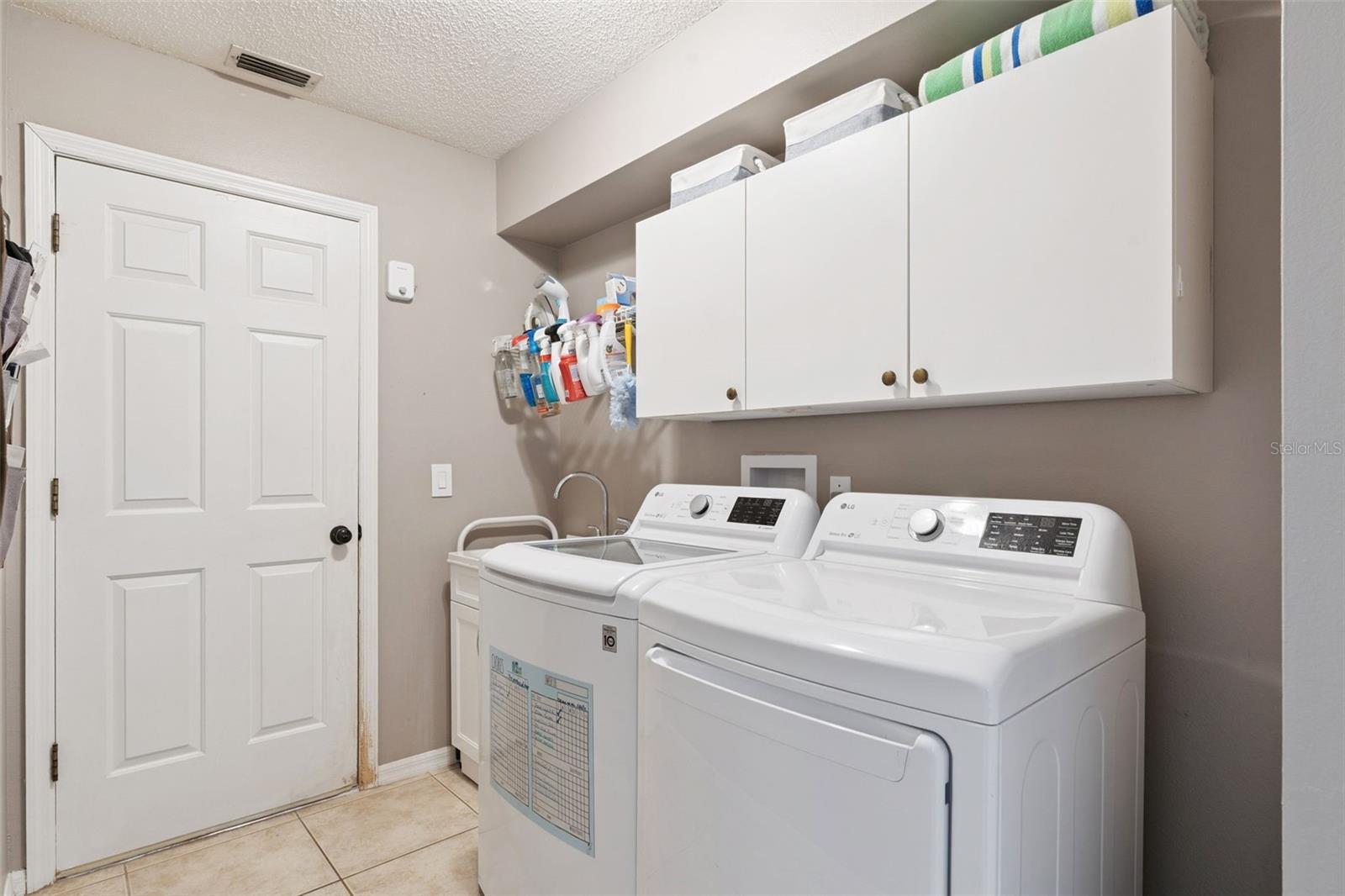 Image 35 of 63 For 271 Wescliff Drive