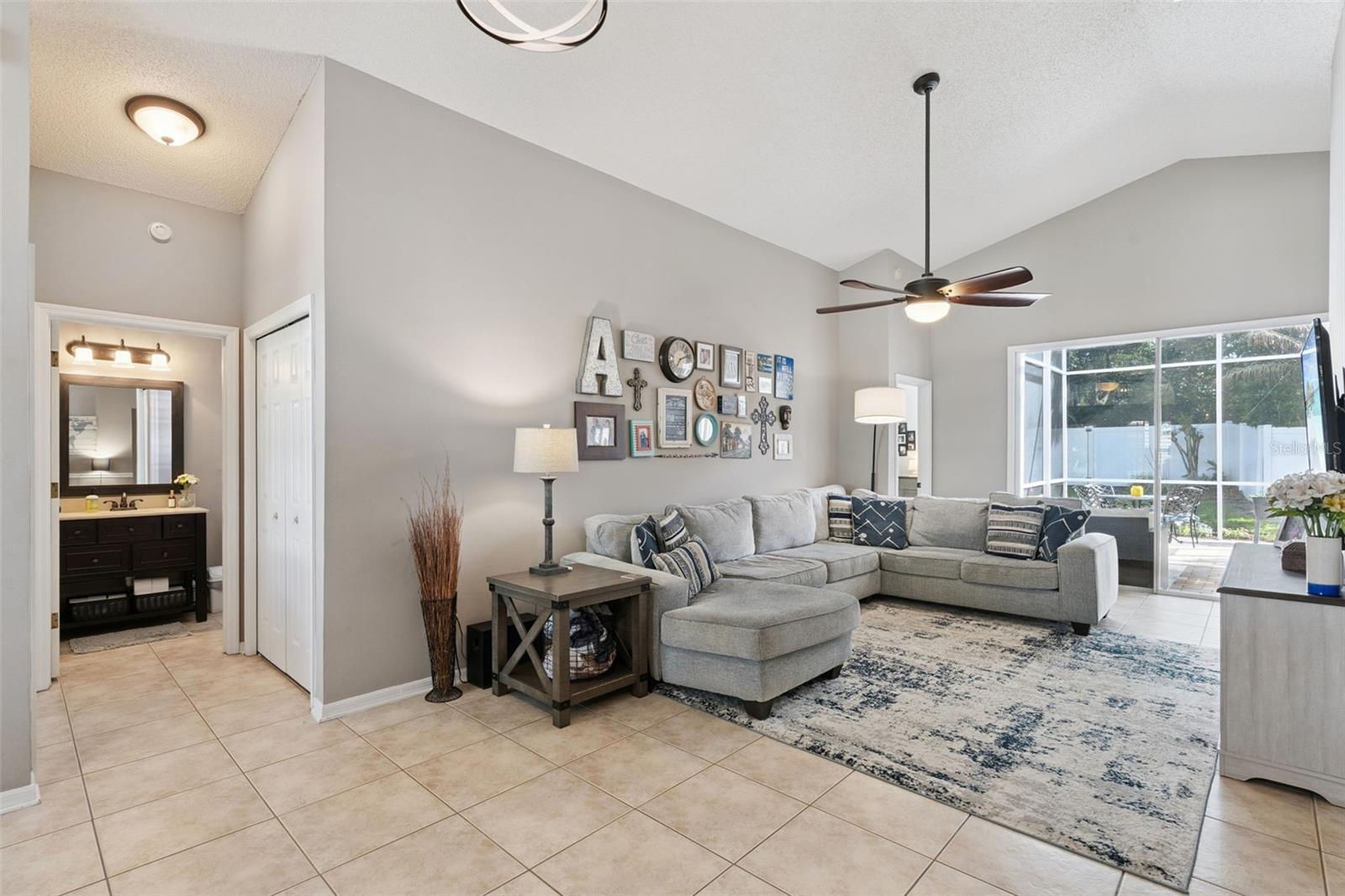 Image 7 of 63 For 271 Wescliff Drive