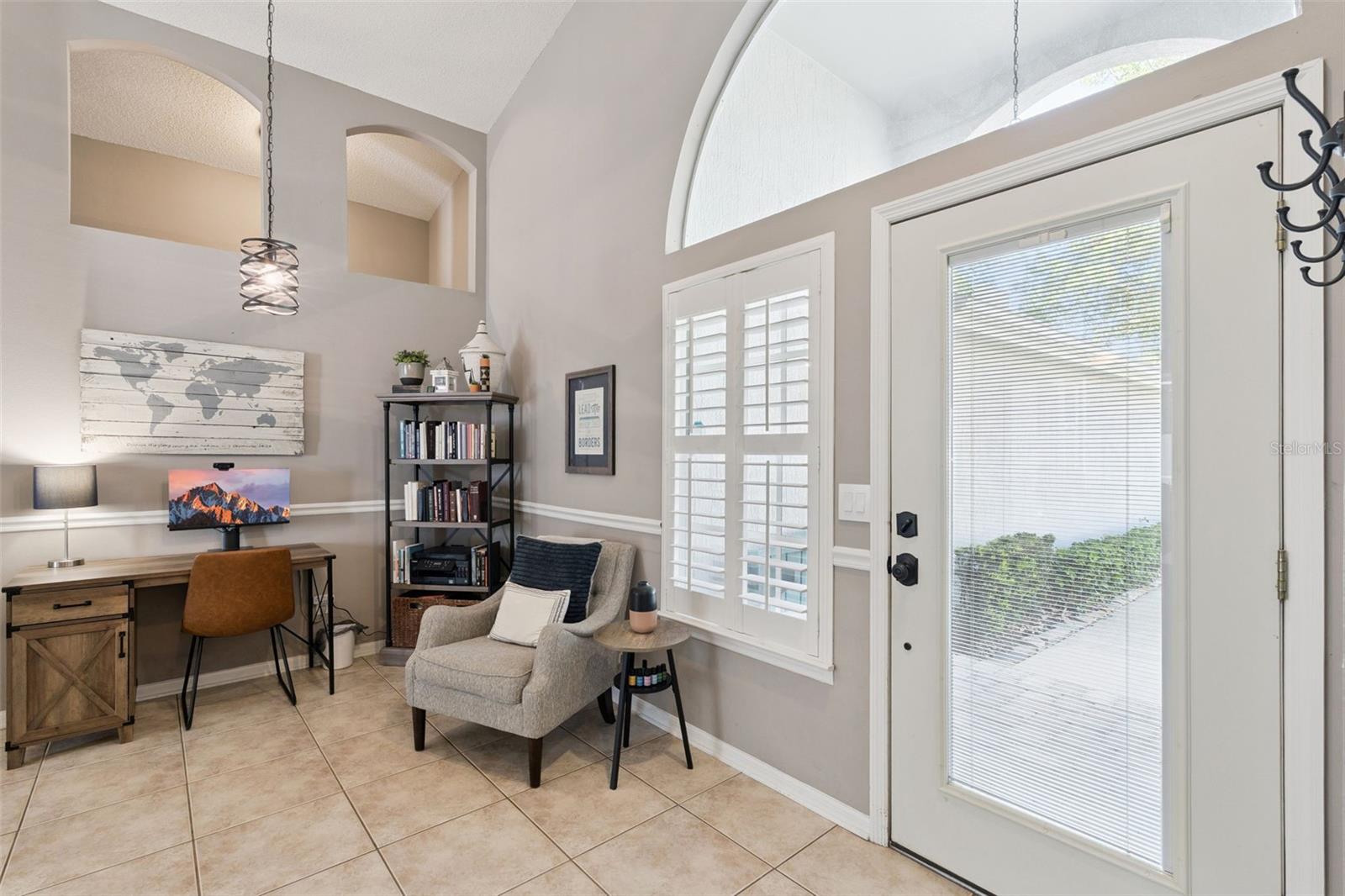 Image 8 of 63 For 271 Wescliff Drive