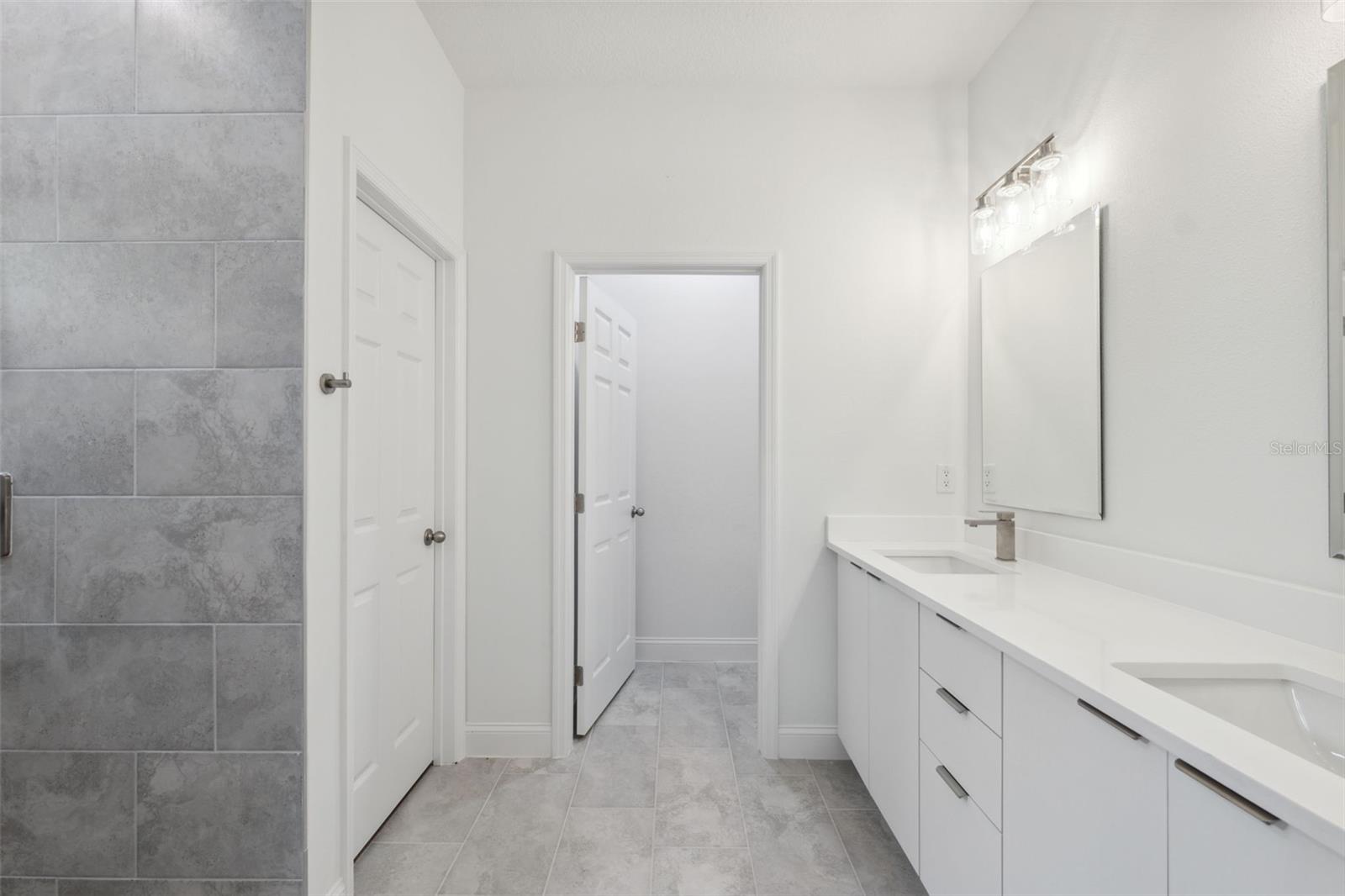 Image 19 of 37 For 16904 30th Avenue Road