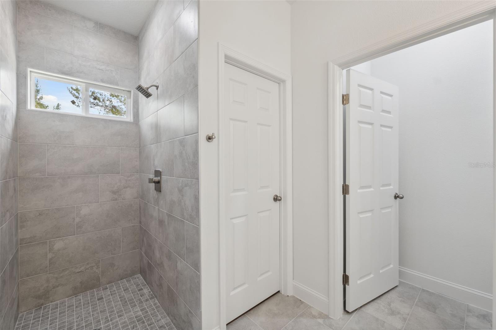 Image 22 of 37 For 16904 30th Avenue Road