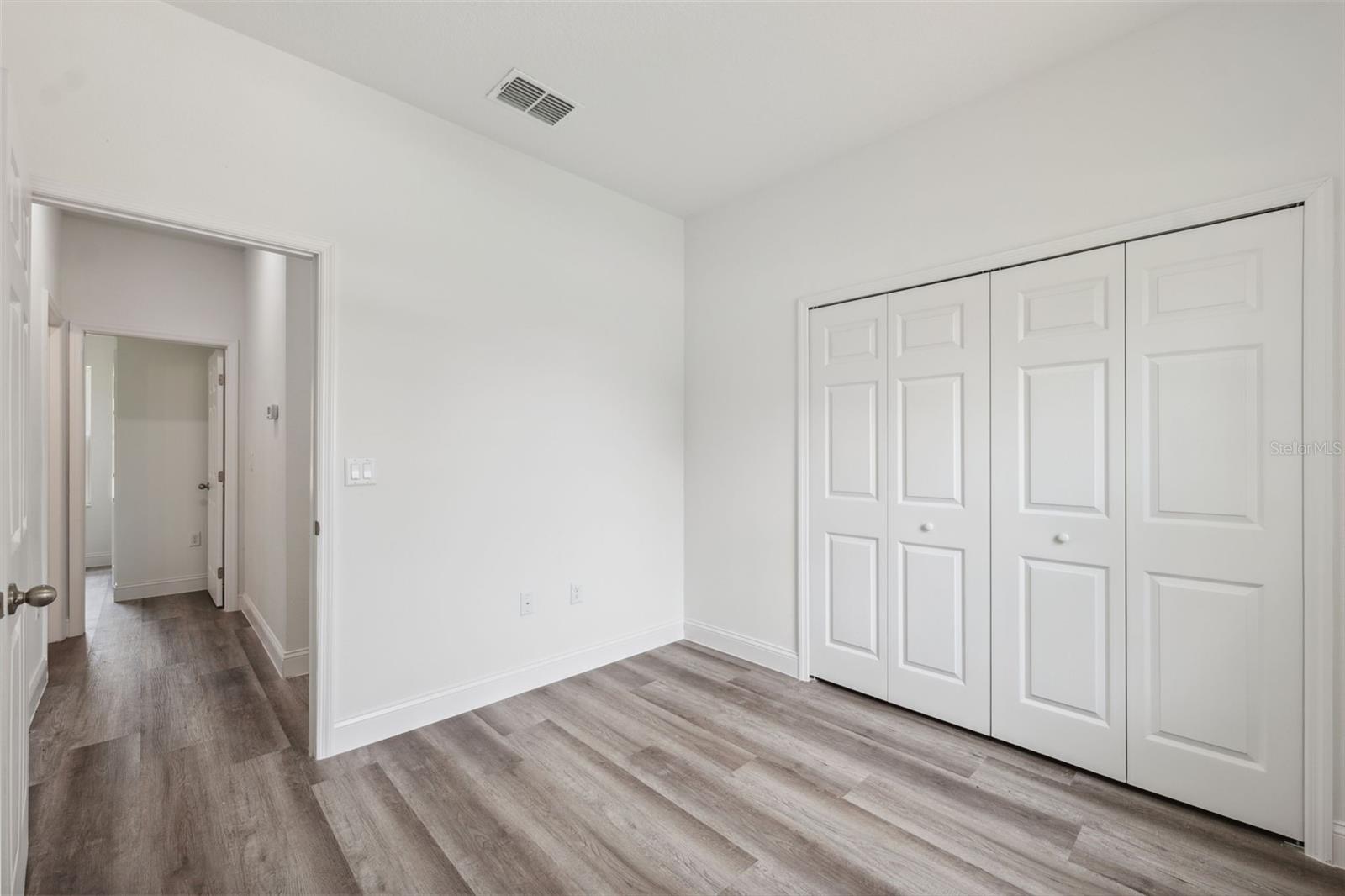 Image 26 of 37 For 16904 30th Avenue Road