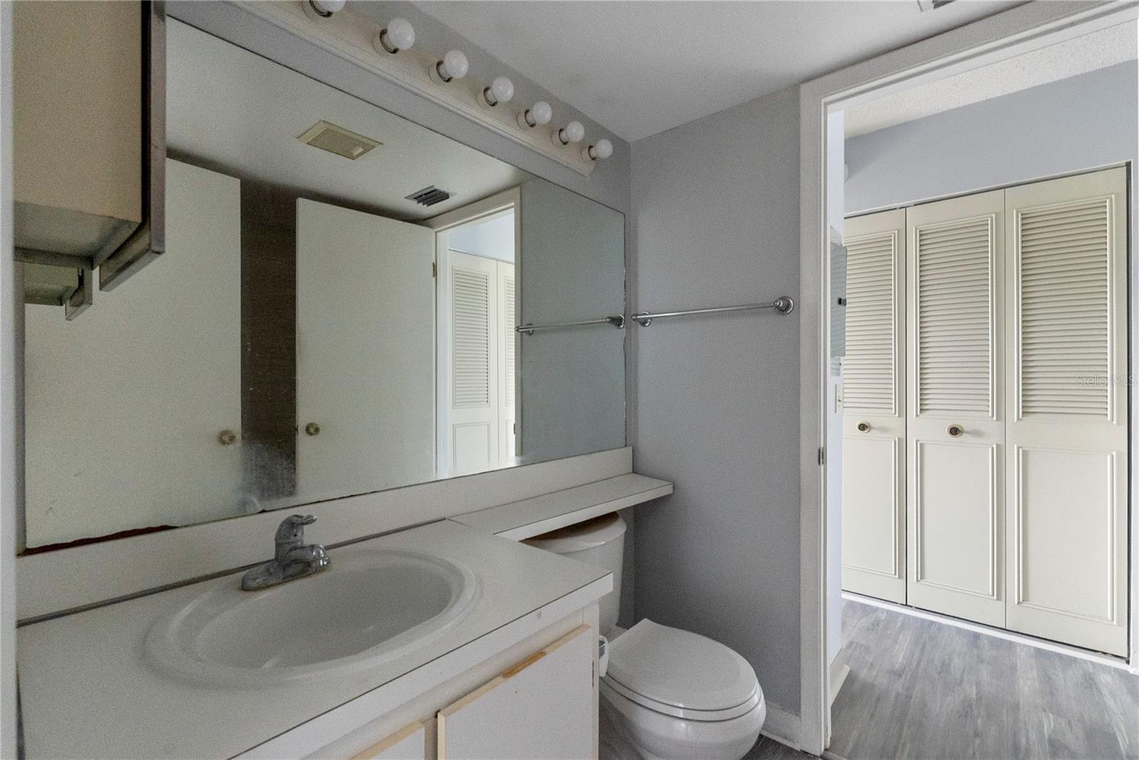 Image 10 of 19 For 8203 Sun Spring Circle 62