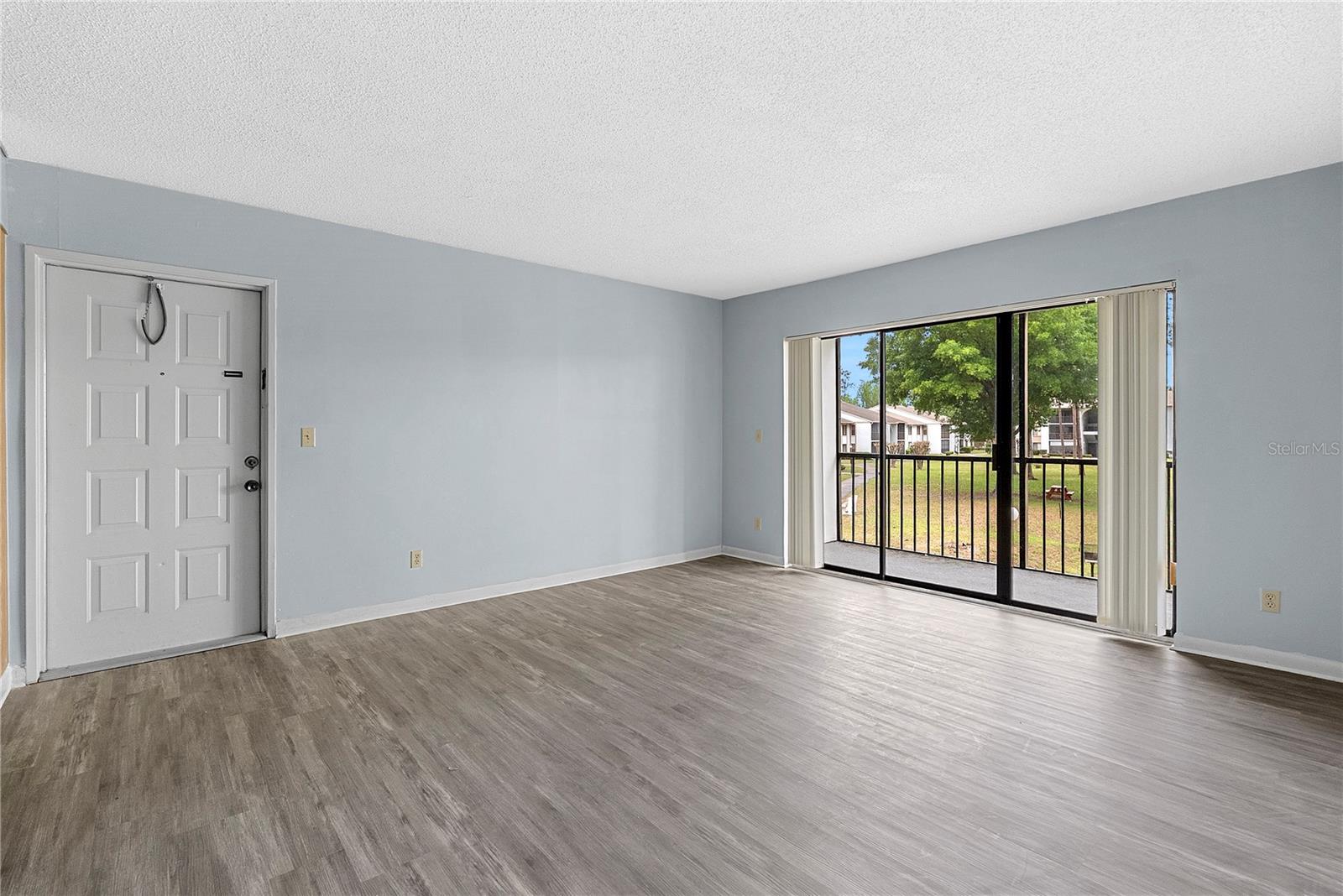 Image 3 of 19 For 8203 Sun Spring Circle 62