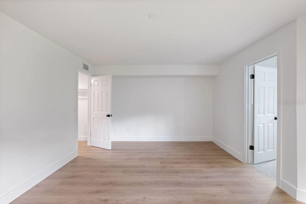 Image 23 of 47 For 1215 Salerno Court 1215