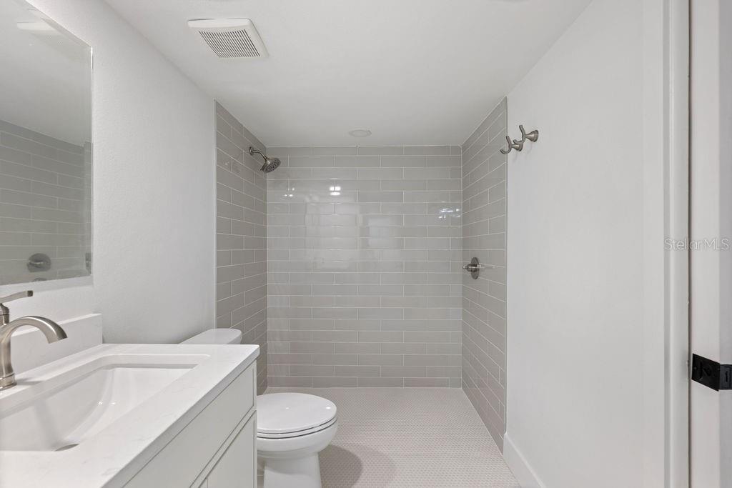 Image 33 of 47 For 1215 Salerno Court 1215