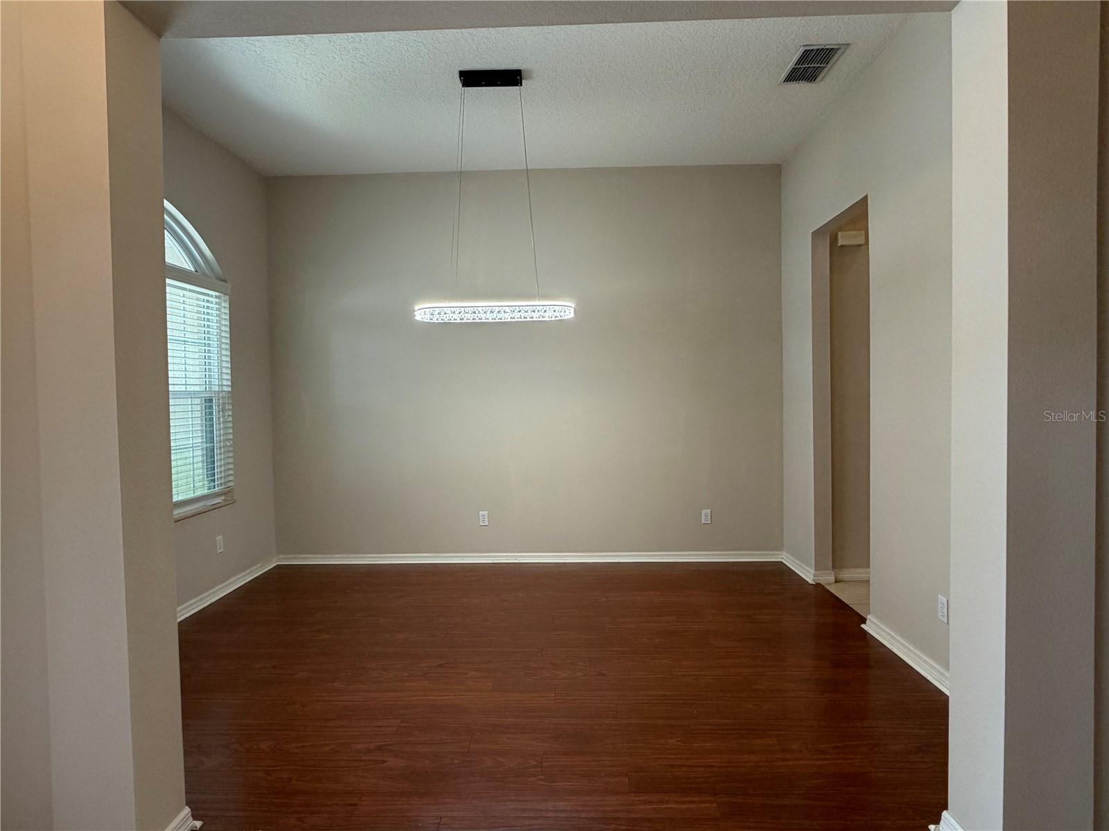 Image 7 of 53 For 10237 Facet Court