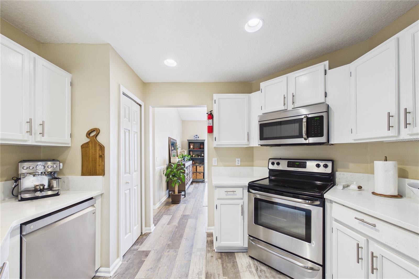 Image 10 of 65 For 2487 Winged Elm Drive E