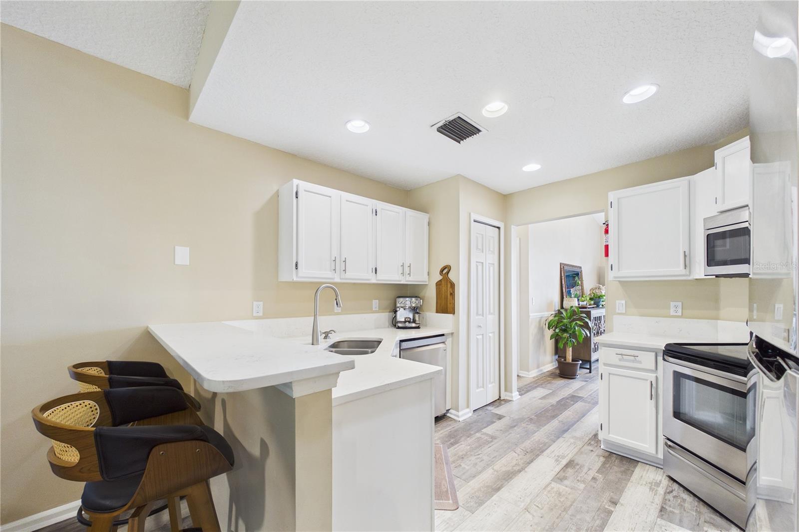 Image 11 of 65 For 2487 Winged Elm Drive E