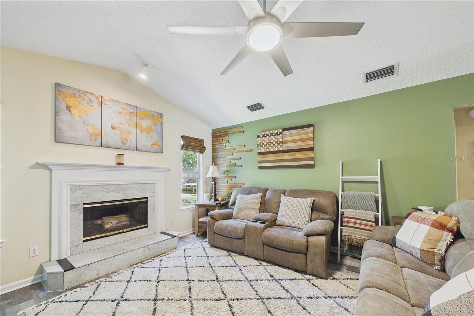 Image 13 of 65 For 2487 Winged Elm Drive E