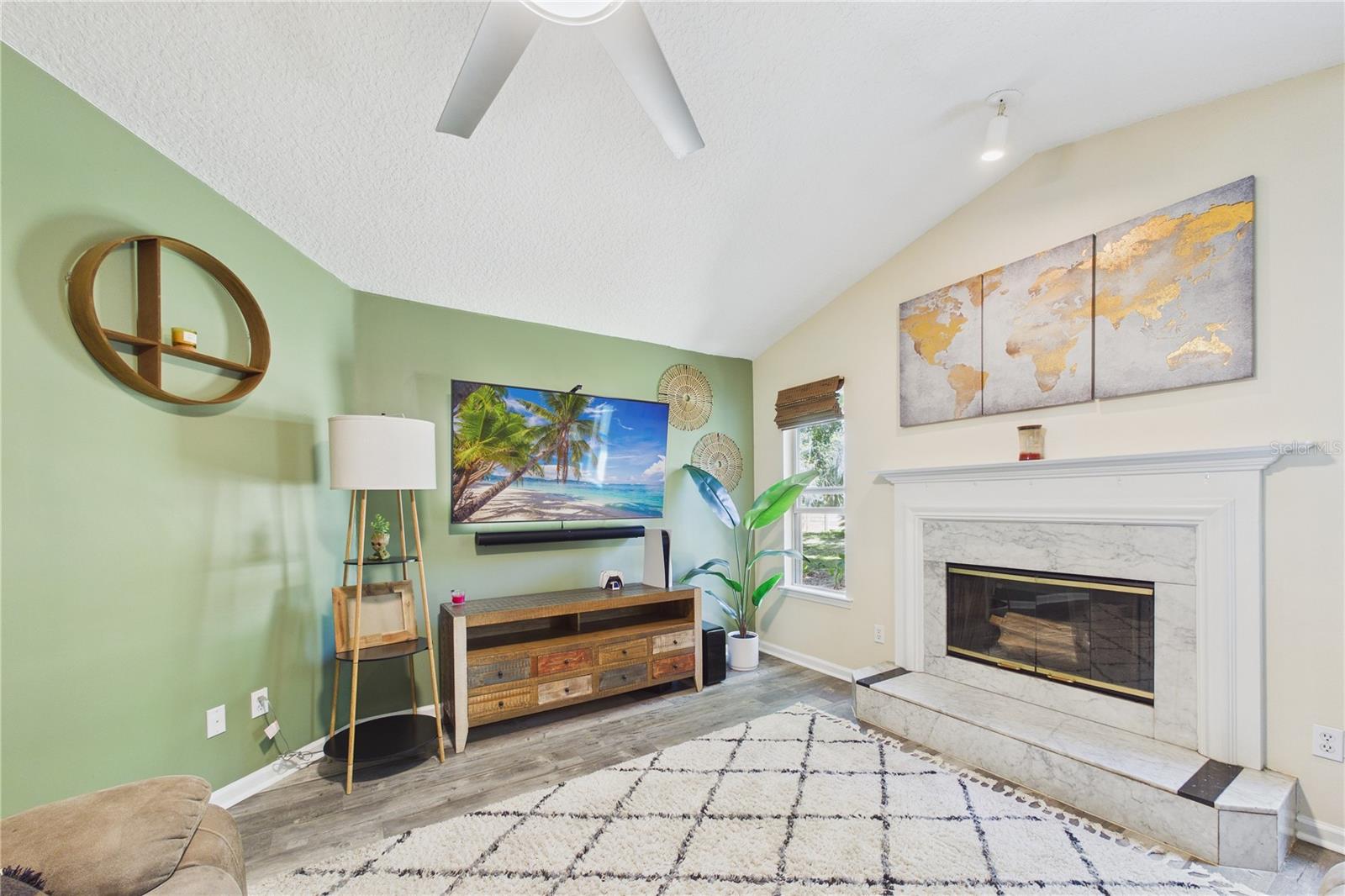 Image 16 of 65 For 2487 Winged Elm Drive E