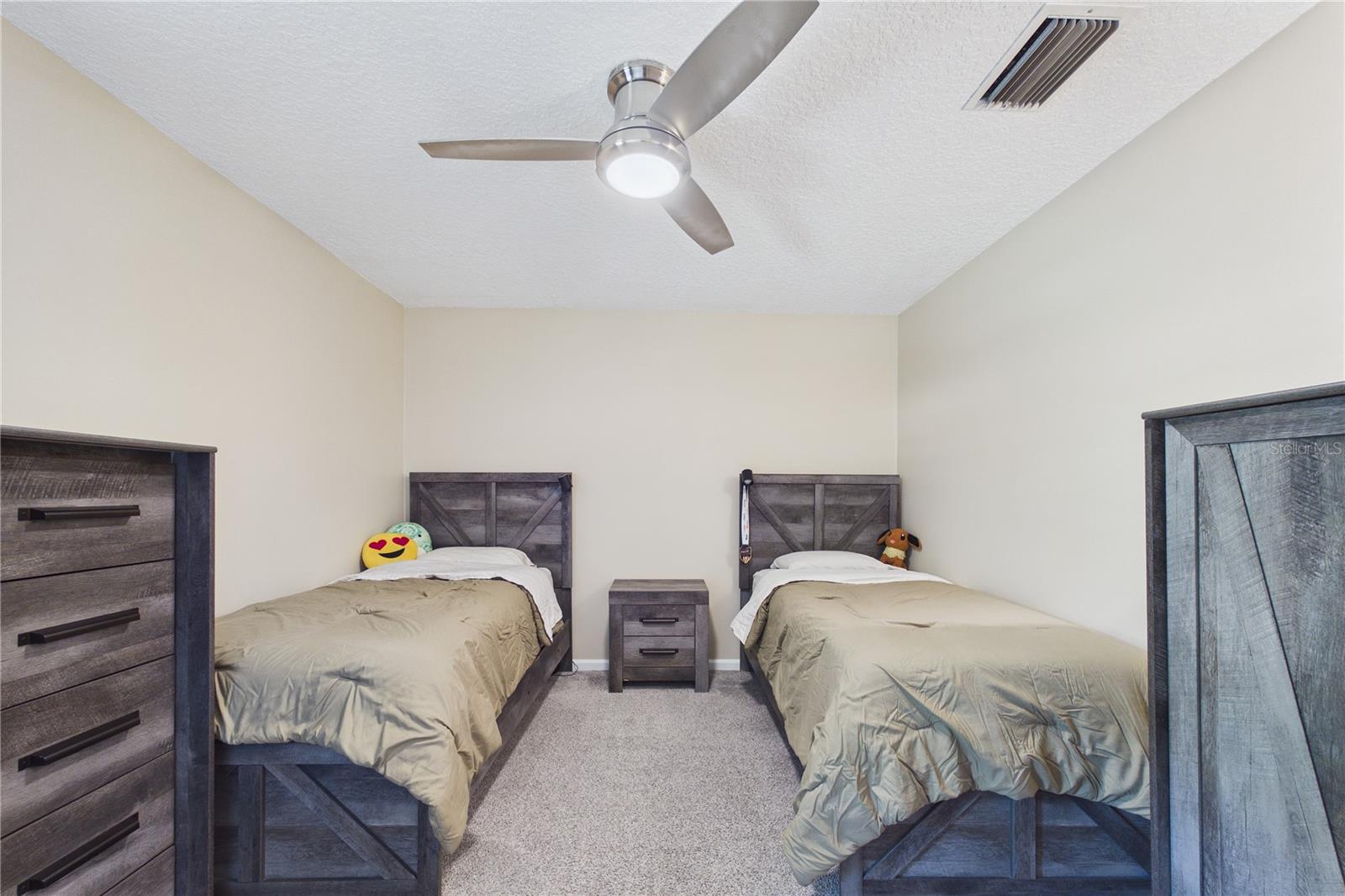 Image 33 of 65 For 2487 Winged Elm Drive E