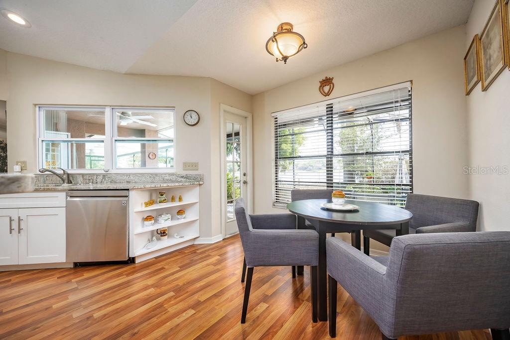 Image 9 of 46 For 8701 Rose Pointe Court